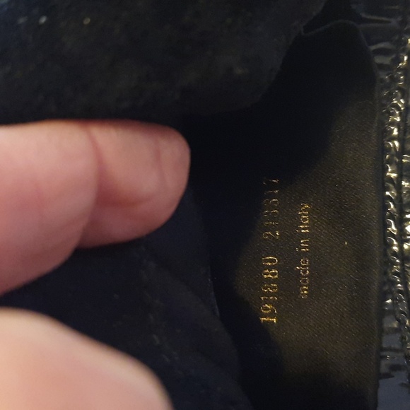 YSL Laurent patent leather crossbody. - Picture 8 of 13